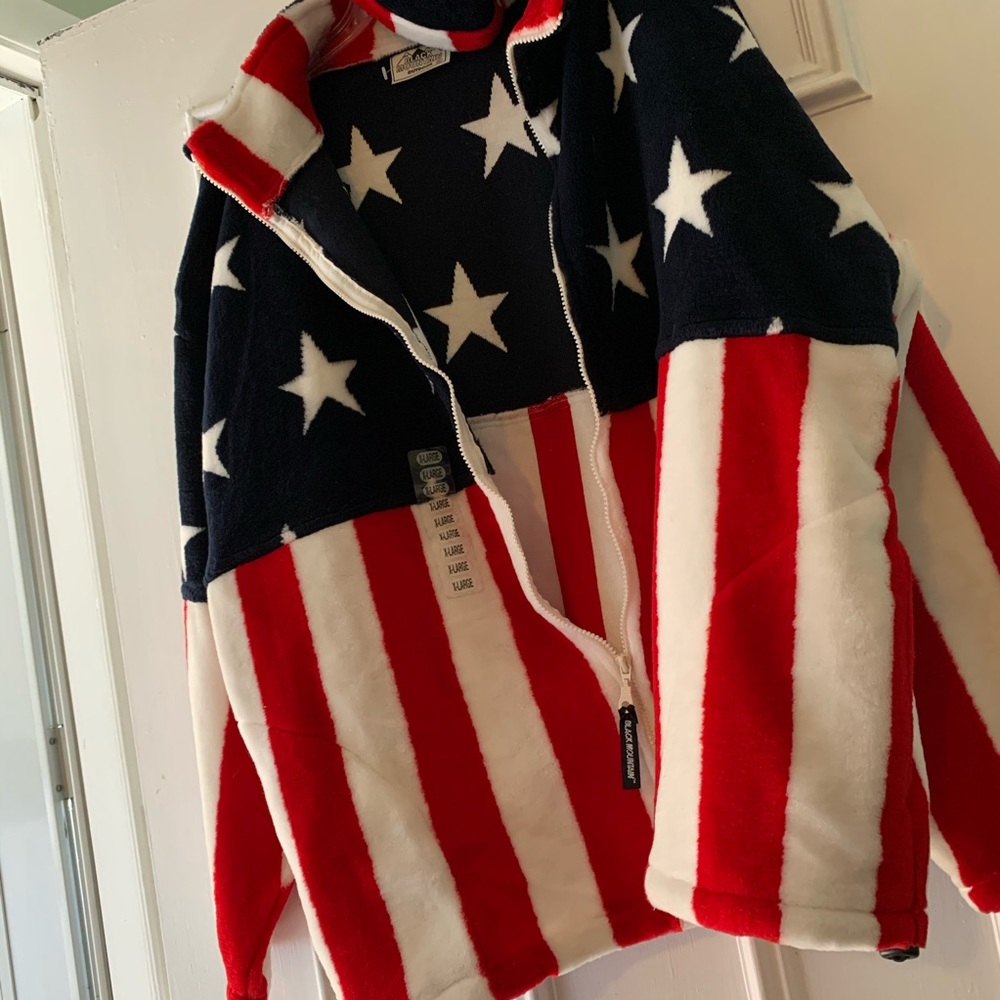 Black Mountain Outdoor- Fleece Jacket Flag design